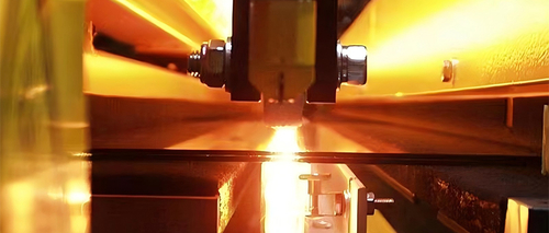 Ultime notizie aziendali su Quattro principali applicazioni delle lampade di riscaldamento a infrarossi nell'industria del vetro